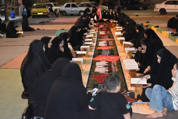 برگزاری محفل انس با قرآن کریم در تجمعات خیابانی شهرستان گیلان‌غرب