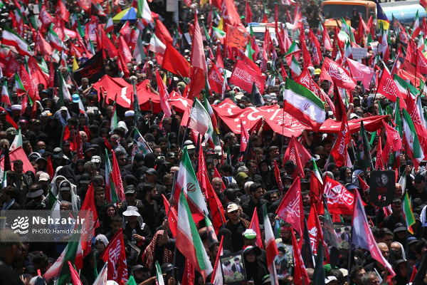 آیین تشییع پیکر مطهر رهبر شهید انقلاب در تهران برگزار شد