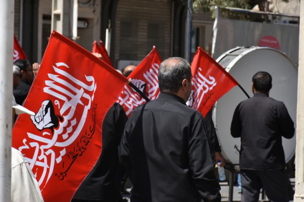طنین «لبیک یا حسین» در قروه؛ راهپیمایی جاماندگان اربعین با نوای خون‌خواهی