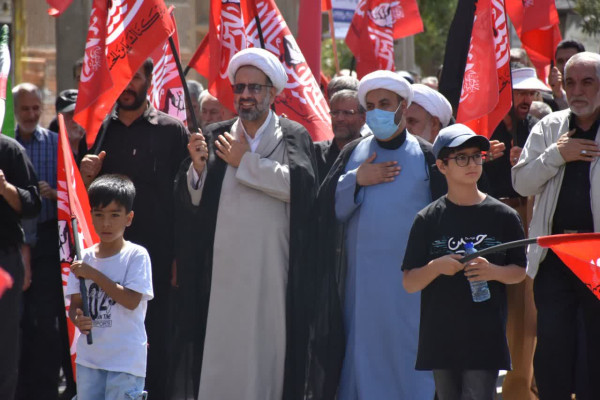 طنین «لبیک یا حسین» در قروه؛ راهپیمایی جاماندگان اربعین با نوای خون‌خواهی