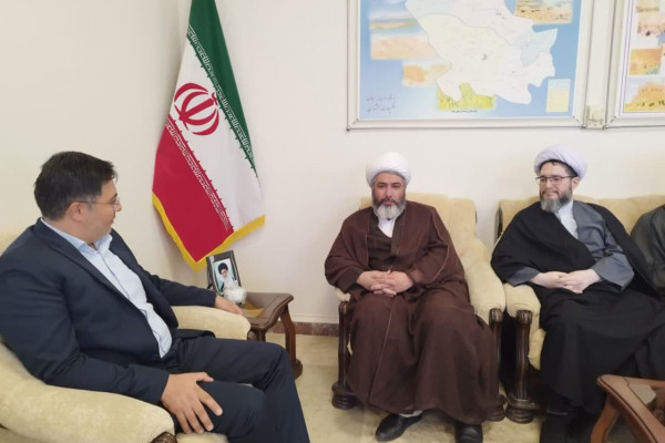 اعتقادات دینی نقش مهمی در حفظ هویت و انسجام اجتماعی مردم ایفا می‌کند. 