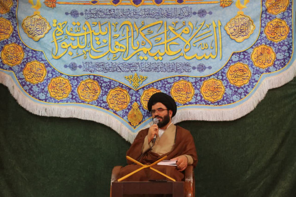 بایسته‌های قرآنی همراهی با پیامبر (ص)