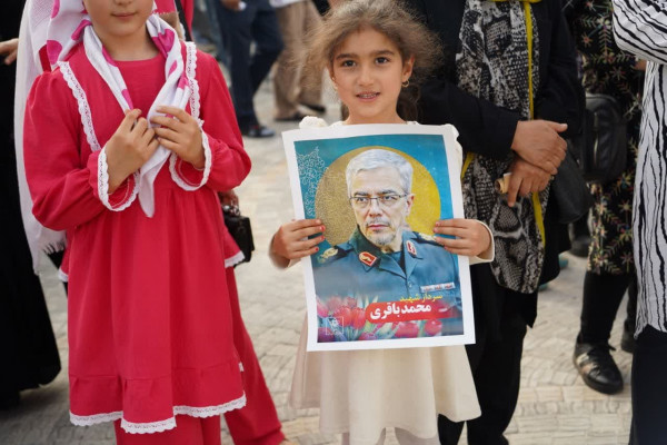 راهپیمایی کیلومتری غدیر با شعار «ایران؛ ذوالفقار علی» برگزار شد