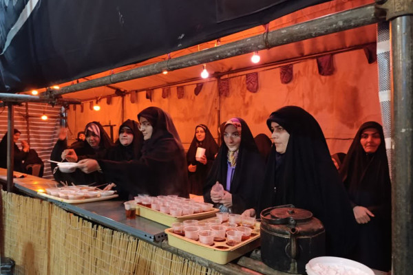 خدمت‌رسانی موکب‌های مردمی قروه به زائران اربعین حسینی