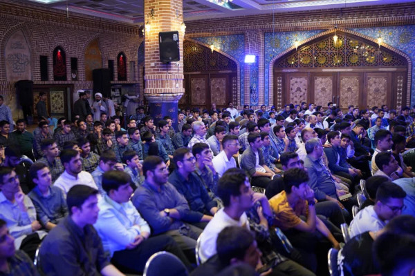 شاگرد کلاس حسینم