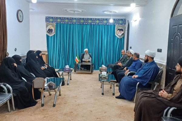 برنامه تجلیل از فعالان قرآنی طرح ملی "زندگی با آیهها" در بندر ریگ برگزار شد