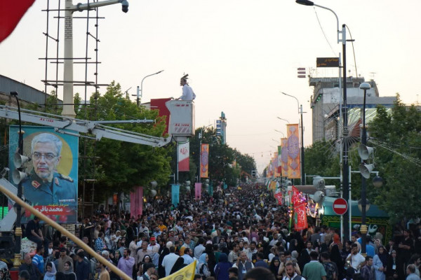 راهپیمایی کیلومتری غدیر با شعار «ایران؛ ذوالفقار علی» برگزار شد