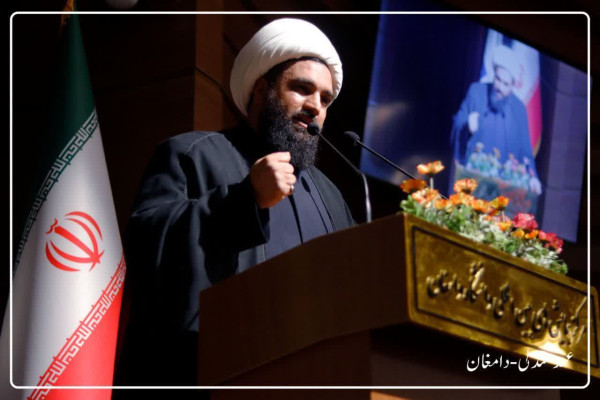 سخنرانی حجت‌الاسلام قنبری در آیین «عهد همدلی» دامغان؛ موکب‌داری، جلوه‌ای از مقاومت مجاهدانه در میدان خدمت