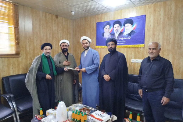 تبریک رئیس اوقاف بهبهان به اداره تبلیغات در سالروز تأسیس سازمان